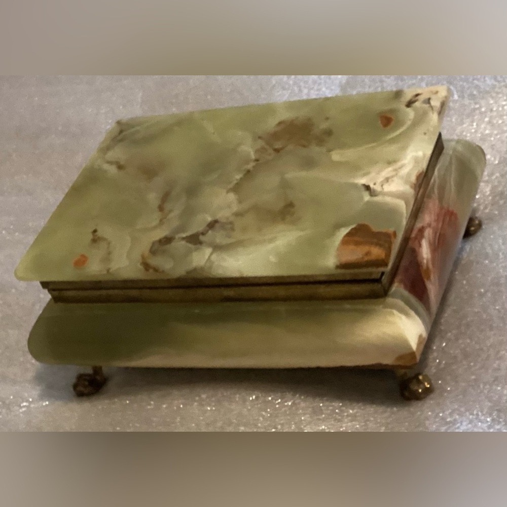 Mid Twentieth Century Beautiful Green Onyx Marble and Brass Jewelry Display Box